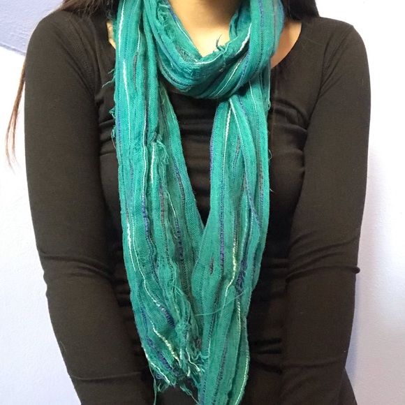 SCARVES - Picture 4 of 4